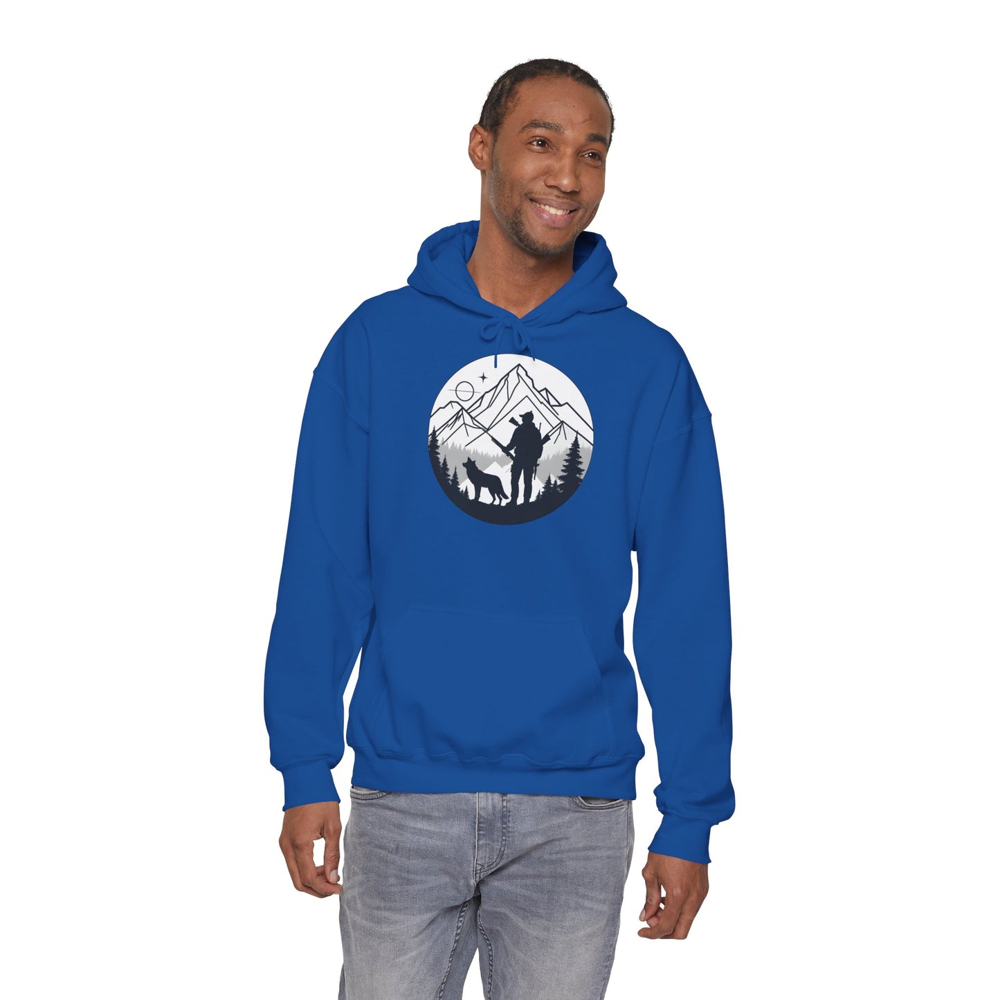 „Mountain Hunter Silhouette" – Minimalistisches Hoodie Design für echte Outdoor-Fans