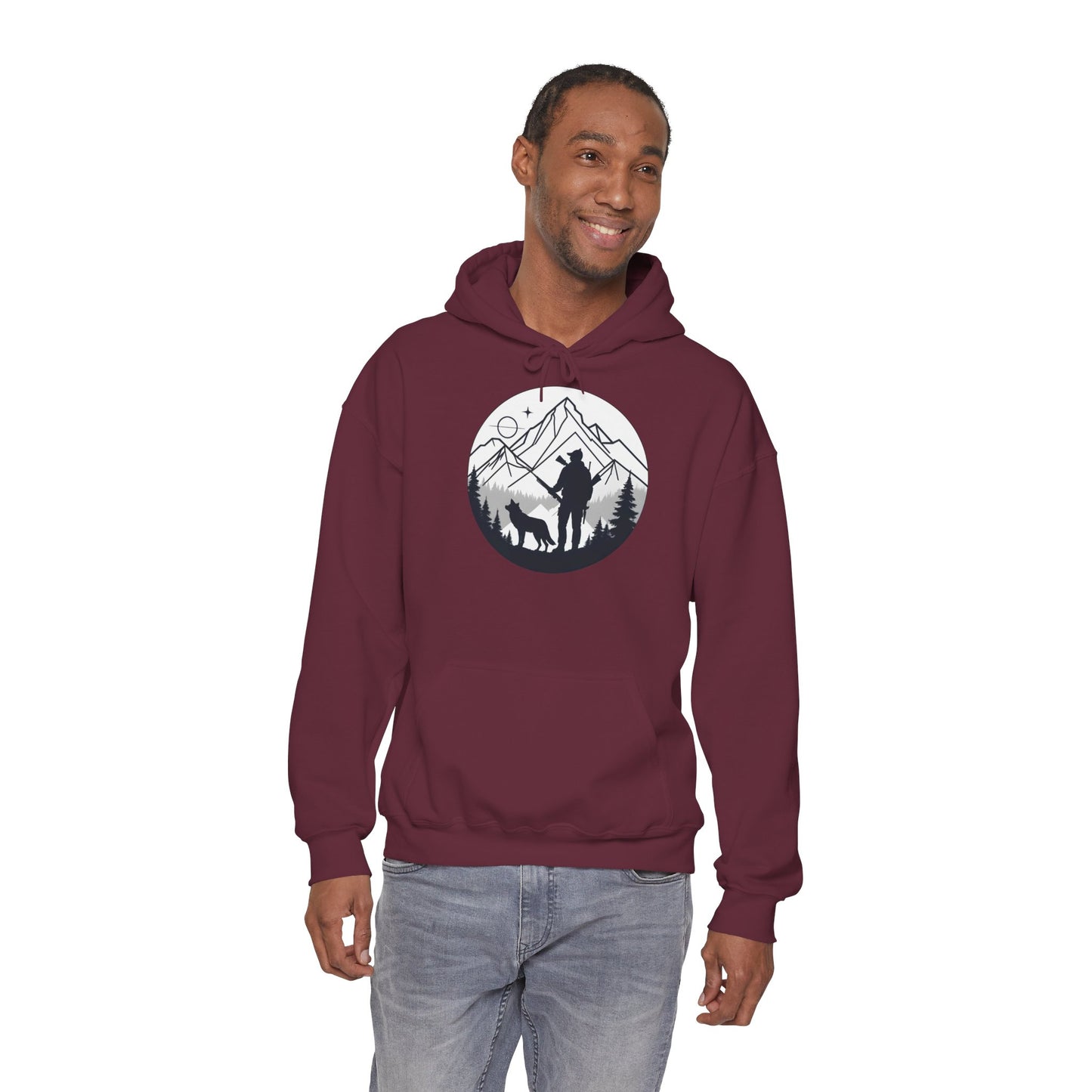 „Mountain Hunter Silhouette" – Minimalistisches Hoodie Design für echte Outdoor-Fans