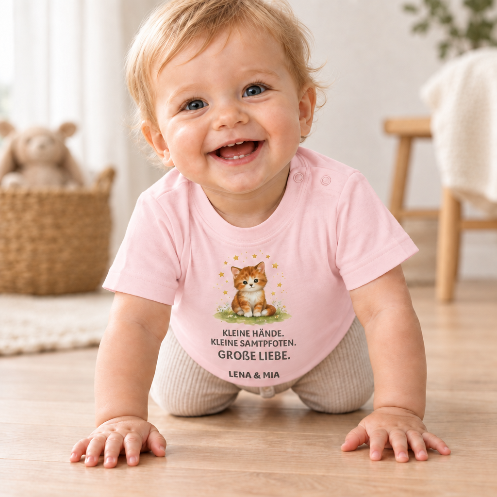 Baby T-Shirt mit Katze – Kleine Hände. Kleine Samtpfoten.