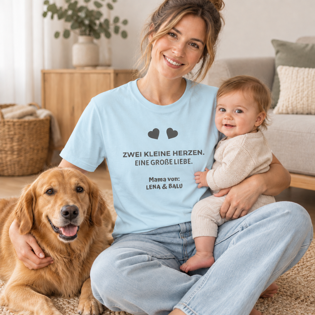 Mama Shirt personalisiert – „Zwei kleine Herzen. Eine große Liebe.“ | Cozee