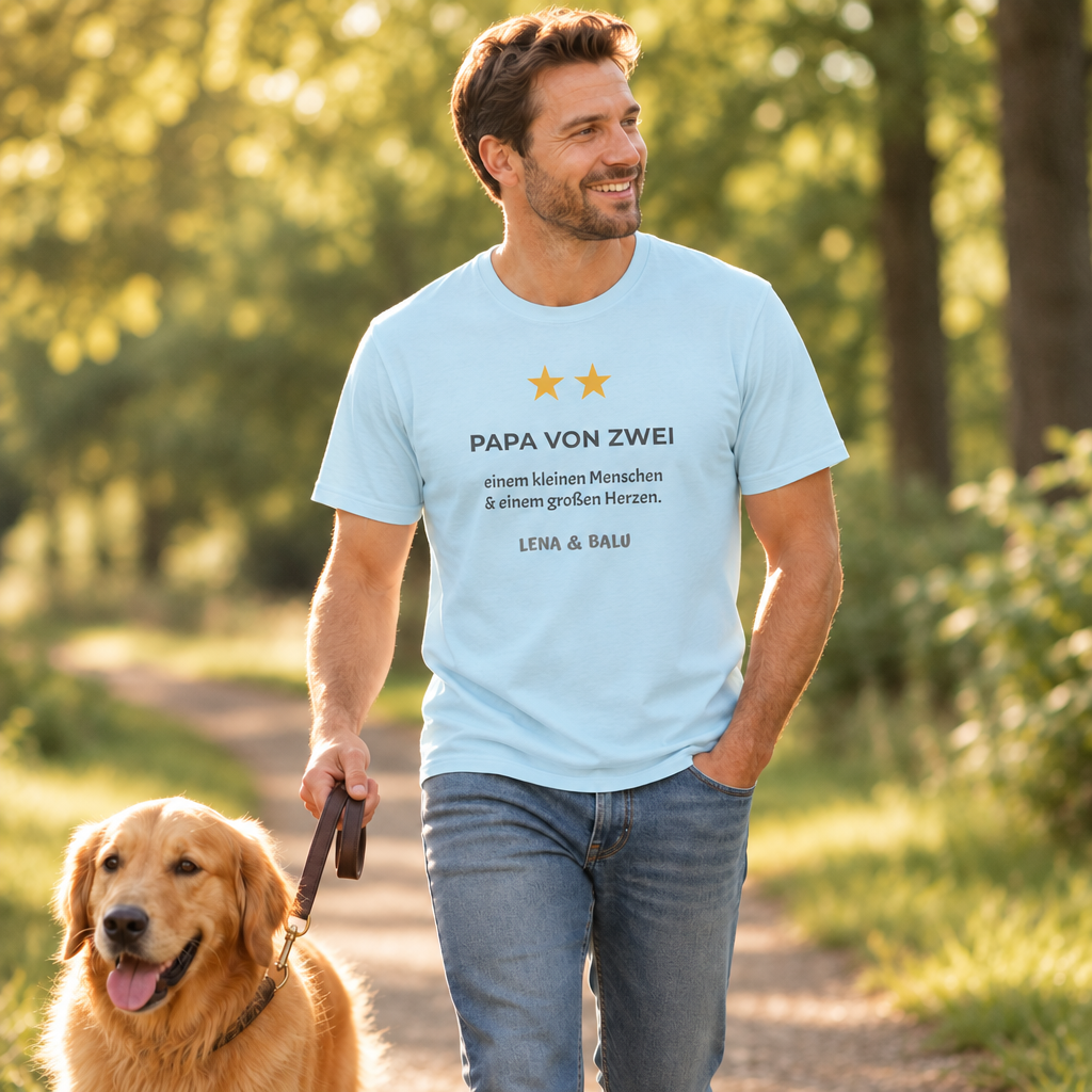 Papa Shirt personalisiert – „Papa von zwei“ | Baby & Hund | Cozee