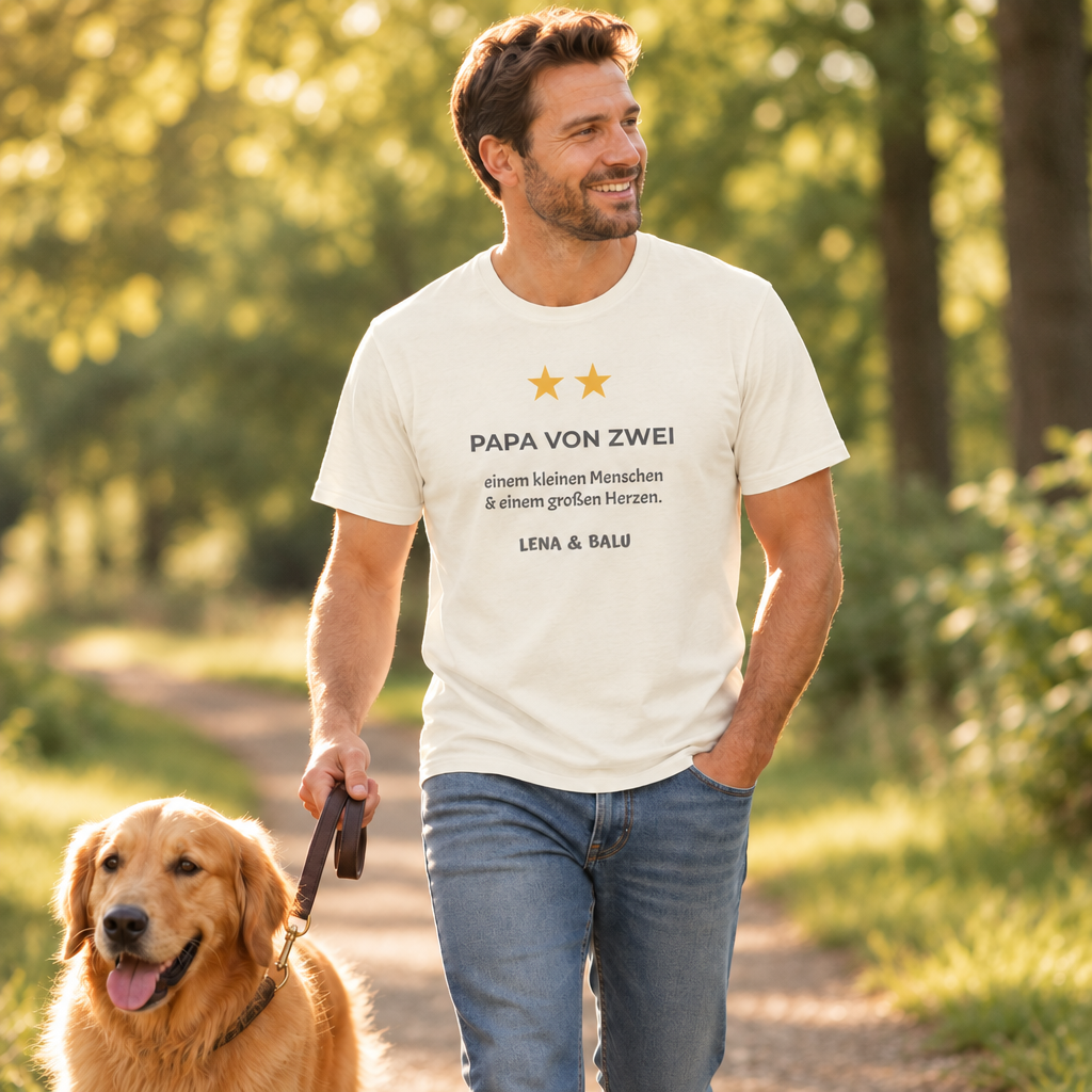Papa Shirt personalisiert – „Papa von zwei“ | Baby & Hund | Cozee