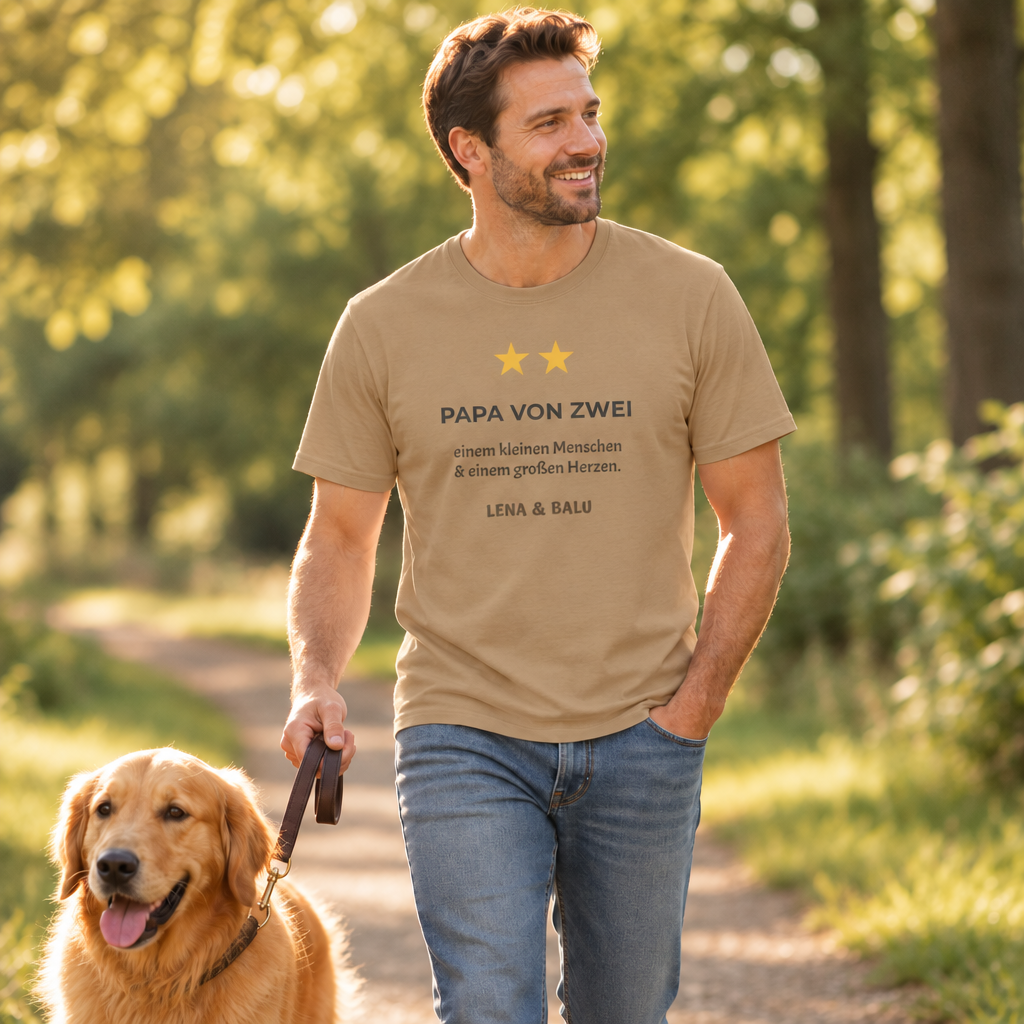 Papa Shirt personalisiert – „Papa von zwei“ | Baby & Hund | Cozee