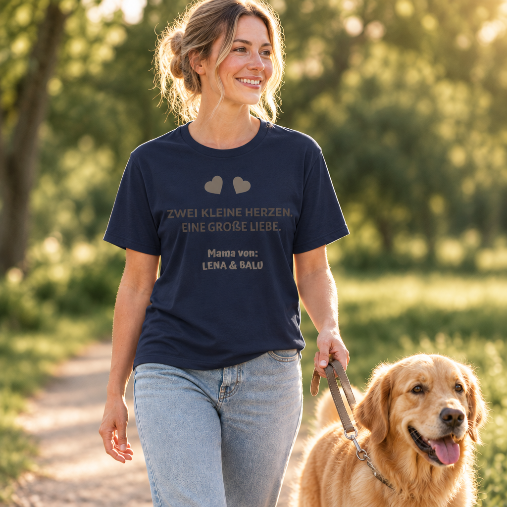 Mama Shirt personalisiert – „Zwei kleine Herzen. Eine große Liebe.“ | Cozee